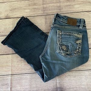 BKE Stella Distressed Cropped Capri Jeans